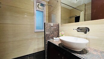 BluO 3BHK Golf Course Road Balcony Lift
