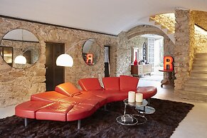 llimona suites