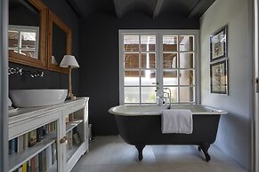 llimona suites