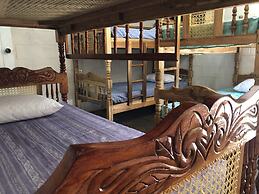 Nanda Parbat Hostal
