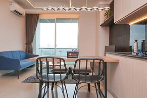 Elegant 2Br Citralake Suites Apartment