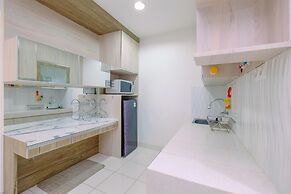 Homey And Comfy 2Br Sentul Tower Apartment