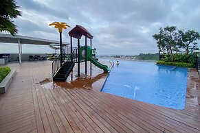 Comfortable 1Br Without Living Room At Amartha View Apartment