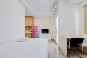 Comfort And Homey Studio Apartment At B Residence