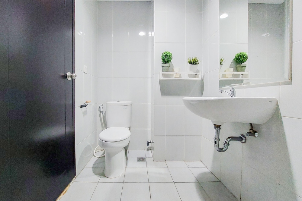 Tidy And Nice Studio At Casa De Parco Apartment