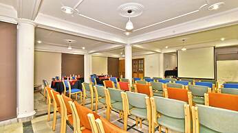 Hillcrest Resort by DLS Hotels