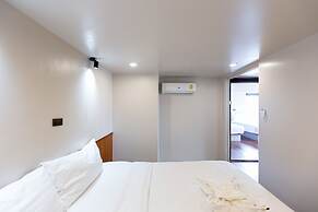 A Room Bangkok Sathorn
