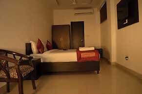 Hotel Aravali Inn