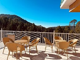 Ark Holiday Inn By DLS Hotels