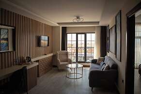 HOTEL EDEN'S