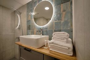 Queen Barbora Central Lofts