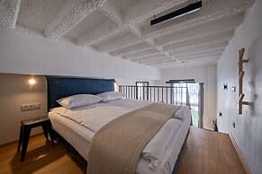Queen Barbora Central Lofts