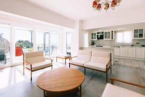 Chic Villa w Patio Pool 3 min to Beach in Bodrum