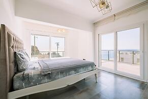 Chic Villa w Patio Pool 3 min to Beach in Bodrum