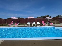 Sodra Gotland 14 bed With Pool