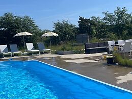 Sodra Gotland 14 bed With Pool