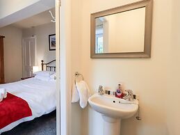 6 Calgarth View