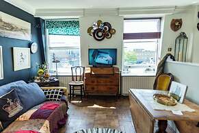 1 Bed Flat - Sleeps 2 - Wifi - Smoking