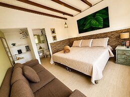 HOTEL CASA MADERO