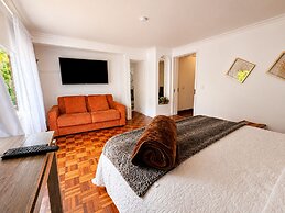 HOTEL CASA MADERO