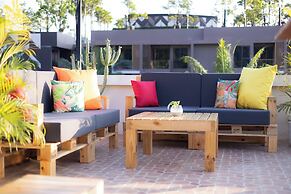 Club 22 Kamala Suites