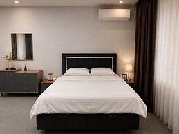 Lumiera Suites Hotel