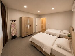 Lumiera Suites Hotel