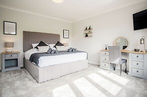 Springfield Lodge - 3 Bedroom Home - Princes Gate