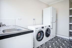 Springfield Lodge - 3 Bedroom Home - Princes Gate