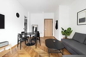 Elliot Neapoli, Athens