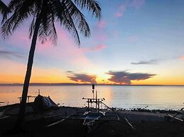 Camotes hidden huts-rooms-bar-restaurant