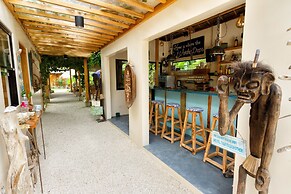 Camotes hidden huts-rooms-bar-restaurant