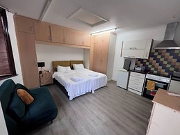 Inviting 1-bed Apartment in Ilford