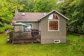 Bear Essentials Lakefront Hideaway