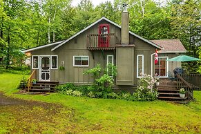Bear Essentials Lakefront Hideaway