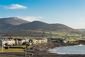 Large House With Adjoining Cottage Close to Waterville