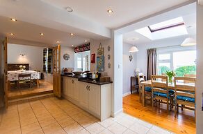 Large House With Adjoining Cottage Close to Waterville