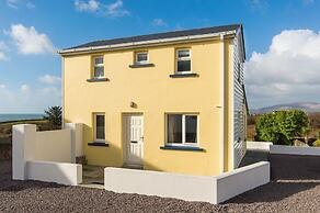 Large House With Adjoining Cottage Close to Waterville