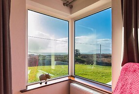 Large House With Adjoining Cottage Close to Waterville