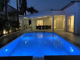 Luxury Pool Villa 510 4BR 8-10 Persons
