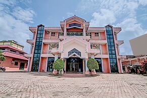 OYO 92551 Netra Hotel