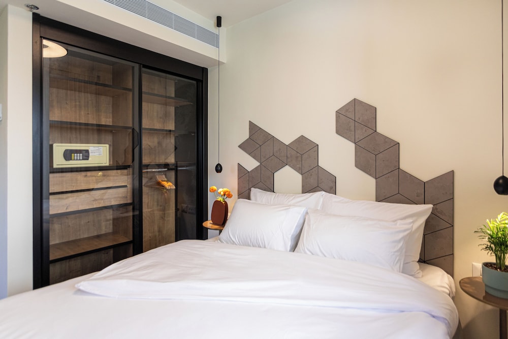 De Sheinkin Suites