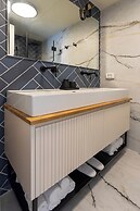 De Sheinkin Suites
