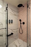 De Sheinkin Suites