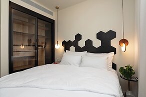 De Sheinkin Suites
