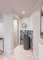 Marble Arch Suites