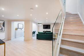 Marble Arch Suites