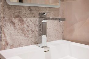 Marble Arch Suites