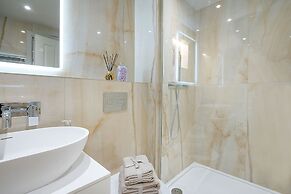 Marble Arch Suites