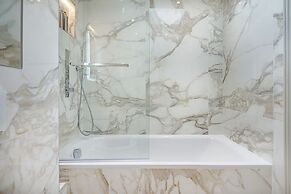 Marble Arch Suites
